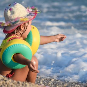 LE VACANZE SI AVVICINANO … COSA METTERE IN VALIGIA